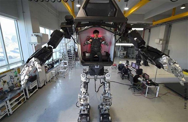 Transformers u stvarnom životu – robot težak tonu i po hoda kao čovek
