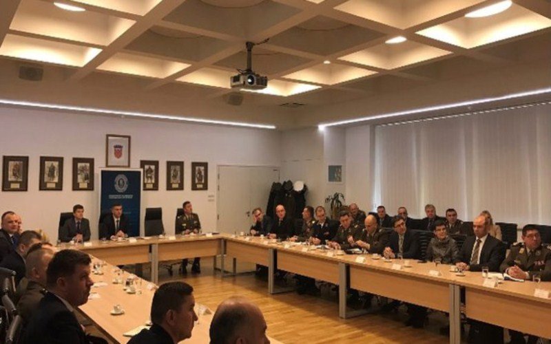 Plenković: Popularizovati vojsku među mladima