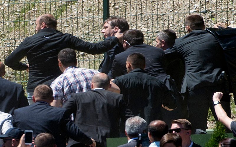 Pritvor policajcima posle saslušanja o Potočarima