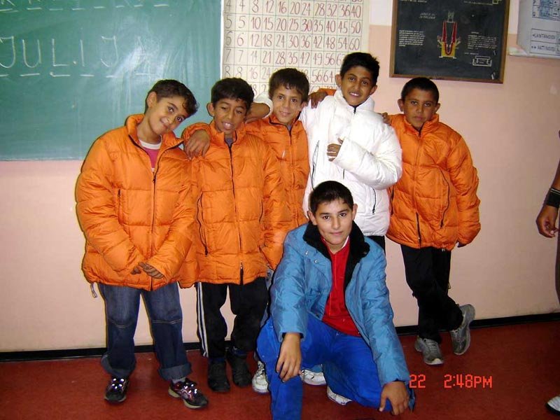 Đaci migranti već naučili i ćirilicu: Neki od njih su kod nas prvi put ušli u školu