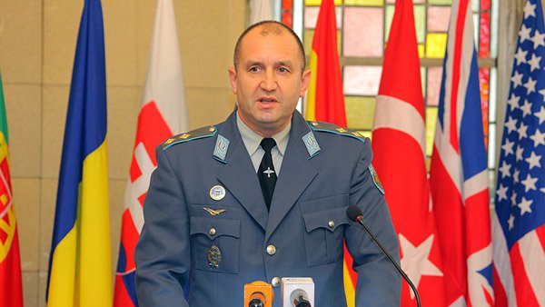 Glavobolja za EU: General okreće bugarski avion ka Moskvi?