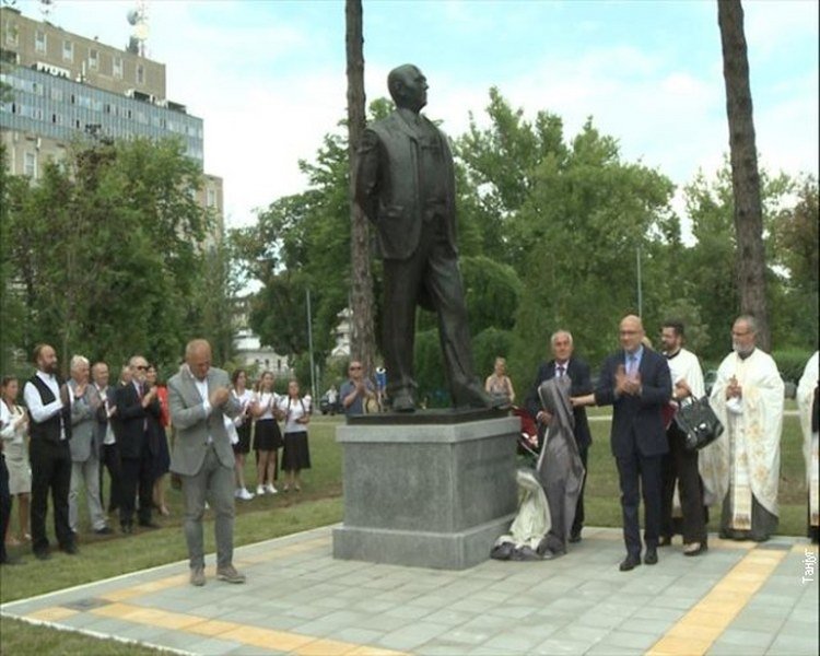Na Vračaru otkriven spomenik Milutinu Milankoviću