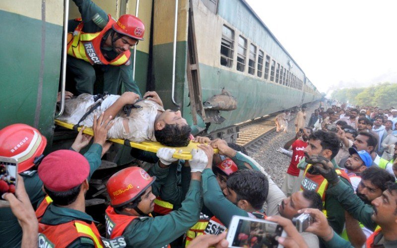 Pakistan: U sudaru vozova 17 mrtvih, 50 povređenih