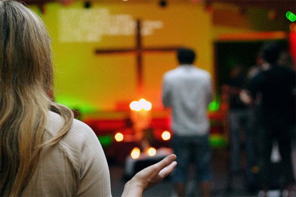 Sve veći broj izbjeglica mijenja vjeru iz taktičkih razloga