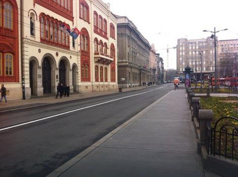 Jutarnji špic izostao: Beogradske ulice puste, GSP saobraćaj po nedeljnom režimu