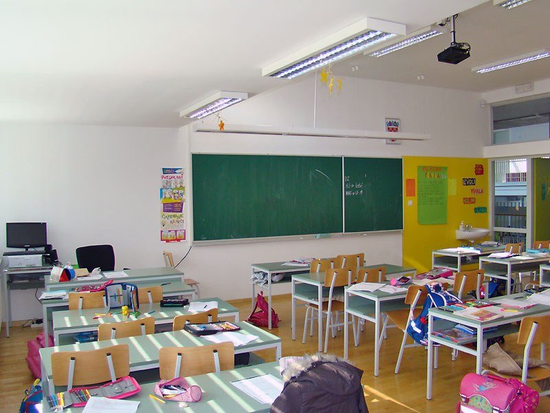 U Brčko stiže 210 nastavnika
