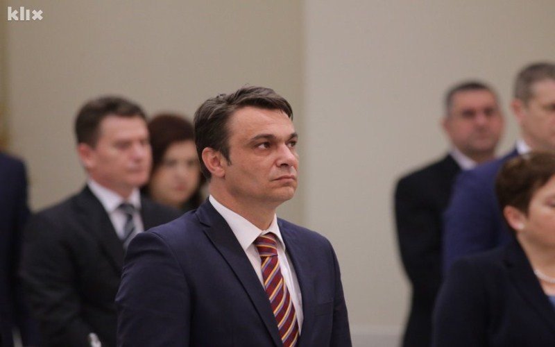 Ahmetović: Neko pokušava narušiti odnose Srbije i BiH, pogrešno tumačen zahtjev OSA-e