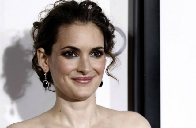 Dizali su je u zvezde, pa uvaljali u blato: Skandal koji je uništio karijeru Vinone Rajder