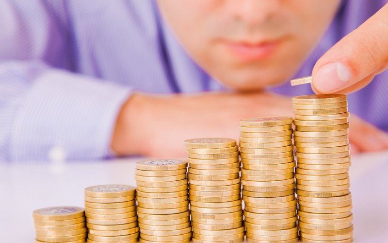 Srbi štedeli pred praznike, pazarili 4,8 % manje