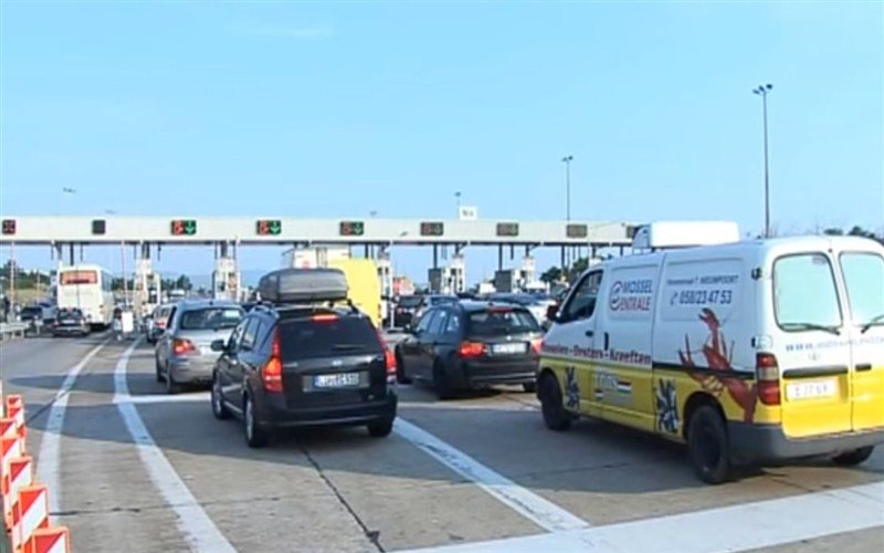 Strancima putarina jeftinija nego nama!