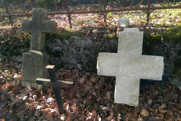 U Derventi se čupaju stari nadgrobni spomenici
