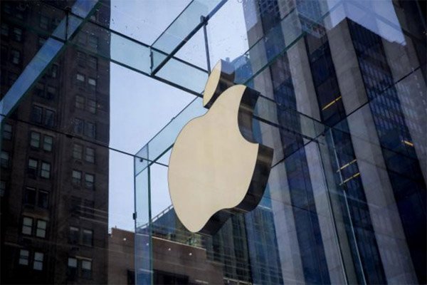 Apple za sljedeću godinu priprema "iPhone Ferrari"