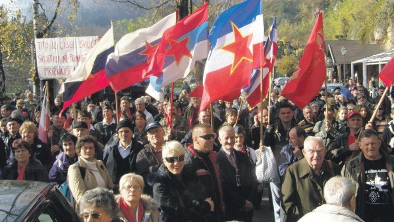Jugonostalgičari na 73. godišnjici Drugog zasedanja AVNOJ-a u Jajcu