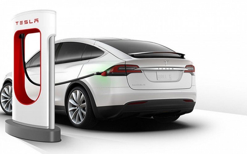 Tesla isporučuje prve pristupačne automobile Model 3