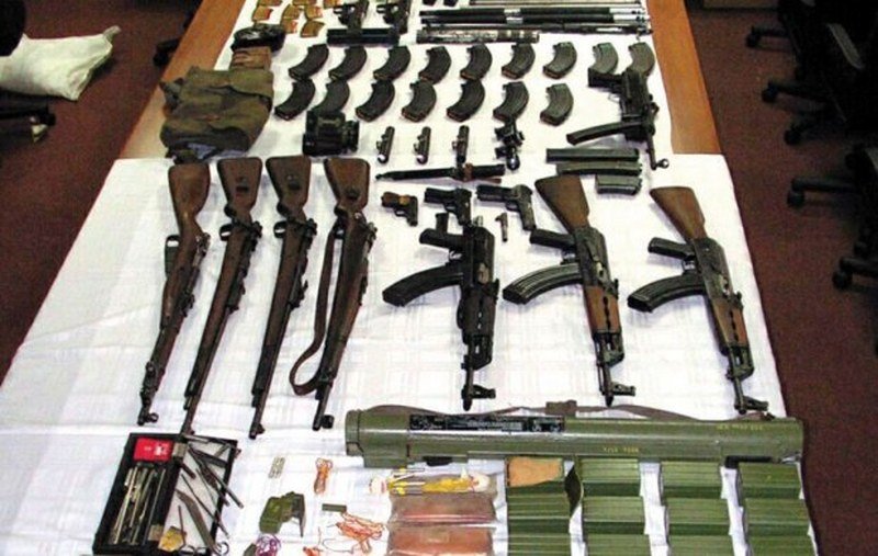 Zaplenjeno oružje na severu Kosova, troje Albanaca uhapšeno