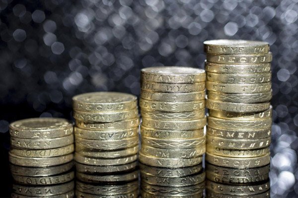 Funta u padu zbog mogućeg "tvrdog" Brexita