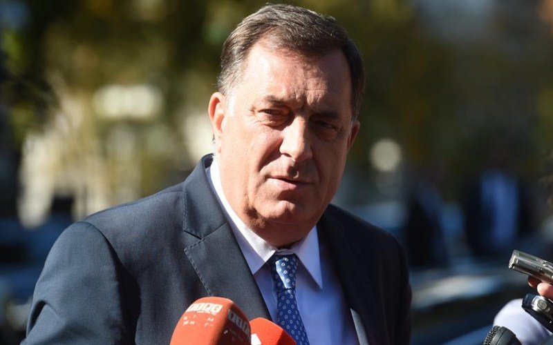 Dodik: Opremanjem srpskog vazduhoplovstva bezbednija i RS