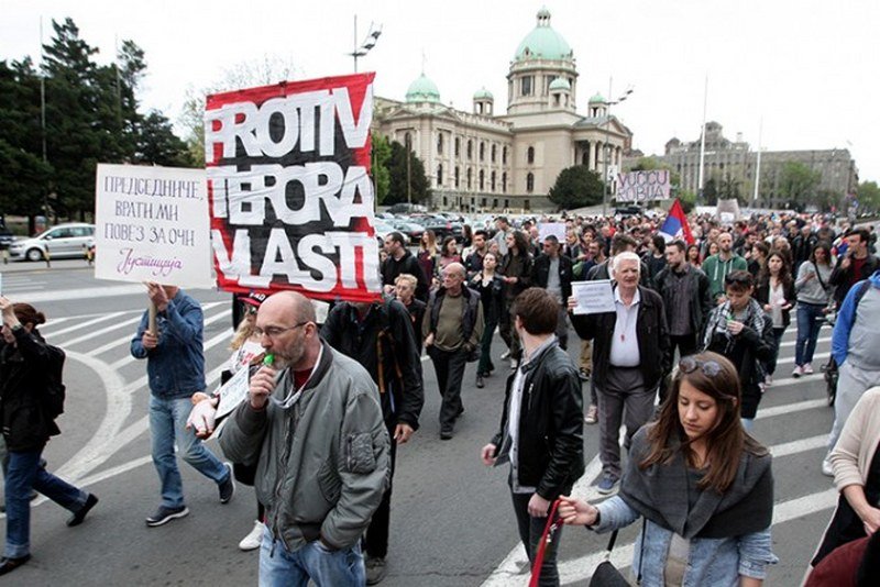 Protest u Beogradu počeo incidentom