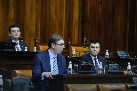  Vučić u Skupštini: Nisam rekao da smo sprečili ubistvo Mila Đukanovića