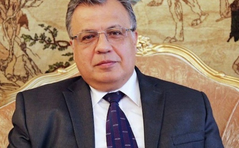 Ruski ambasador ubijen na izložbi u Ankari, napadač uzvikivao Osveta za Alep