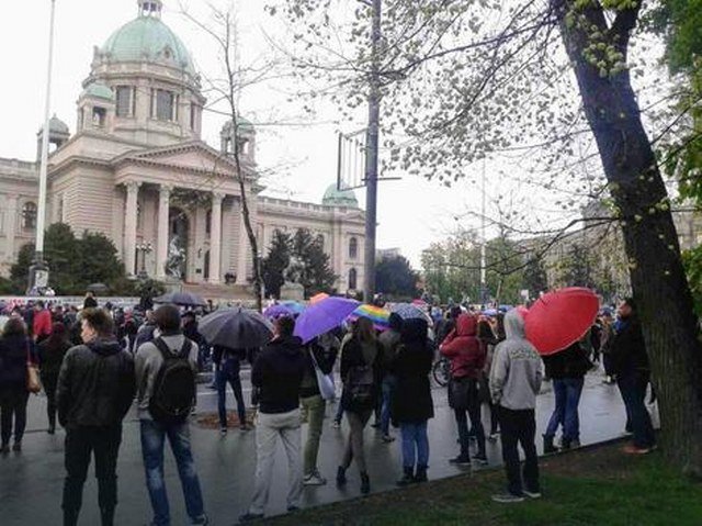 Protest u Beogradu  dan 3  Zaustavljen saobraćaj ispred Narodne skupštine