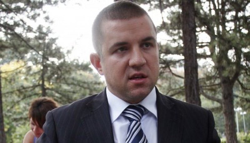 U Srbiji se legalno prodaje oprema za automobil koja vas može koštati života