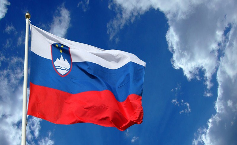 Slovenci optimističniji u očekivanjima za 2017. godinu
