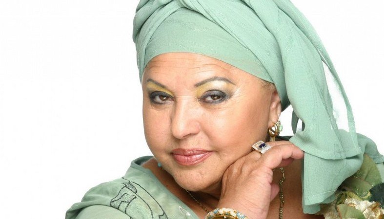 Preminula Esma Redžepova: Usvojila 48-oro dece, dva puta nominovana za Nobelovu nagradu, a u detinjstvu se borila da preživi!