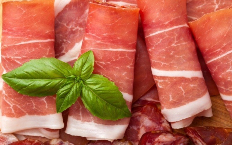 Njeguški pršut - prvi zaštićeni crnogorski proizvod