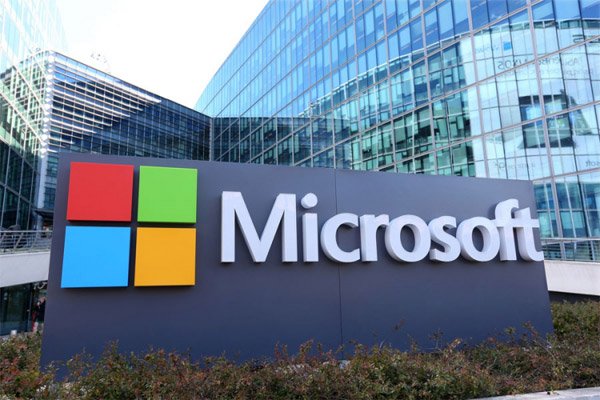 Microsoft će biti prva kompanija vrijedna bilion dolara?