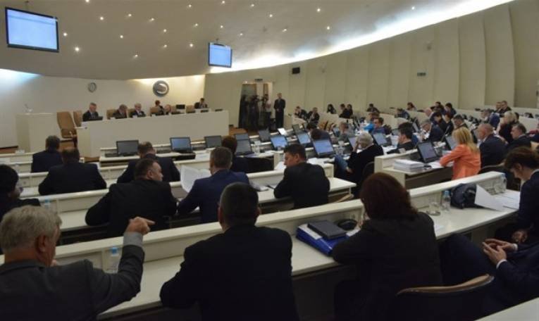 -Hitne- akcize pale, SNSD i SDA izgubili