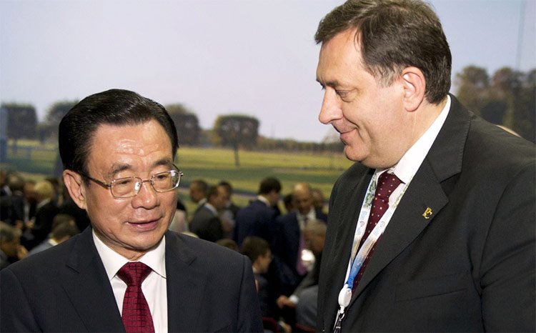 Dodik potpisao: RS i Huavei šire saradnju