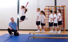 Srbija: Uvedene svakodnevne fizičke aktivnosti za osnovce 