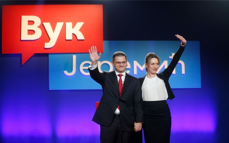 Kad će Jeremić da se izvini: Vuk uputio niz uvreda na račun Vučićeve porodice i nikom ništa