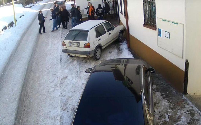 Zbog incidenta na sjednici Povjereništva SDA za Srebrenicu uhapšena jedna osoba