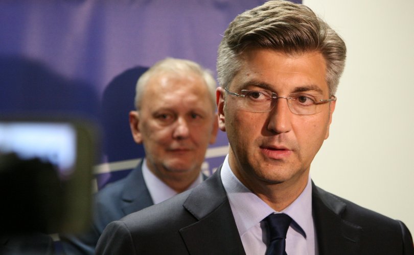 Plenković: Stvoriti zakonske okvire radi određivanja prema simbolima totalitarnih sistema