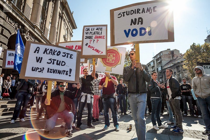 Deseti dan Novi Protest protiv diktature Nismo huligani, mi smo vaša djeca
