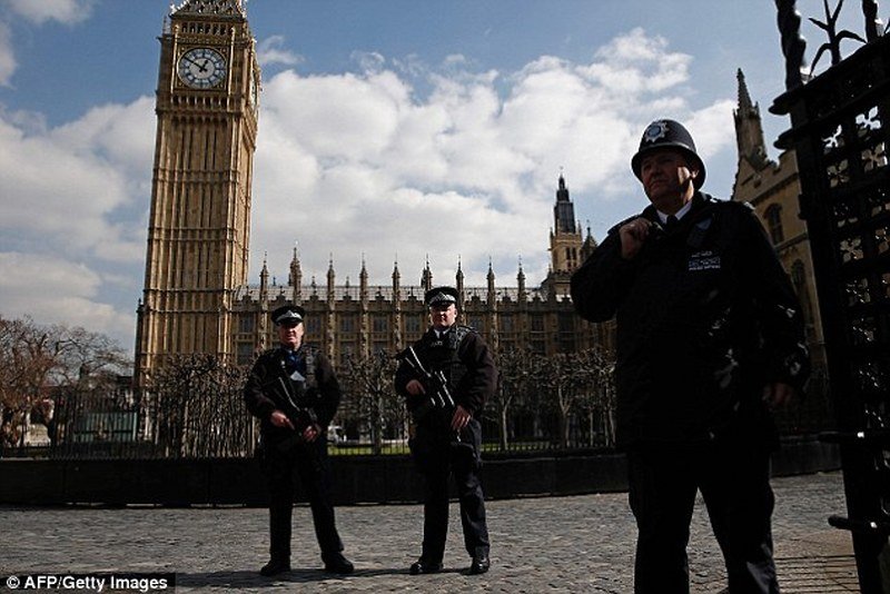 Četiri osobe stradale, 20 povrijedjenih u Londonu: Bila dva napadača?