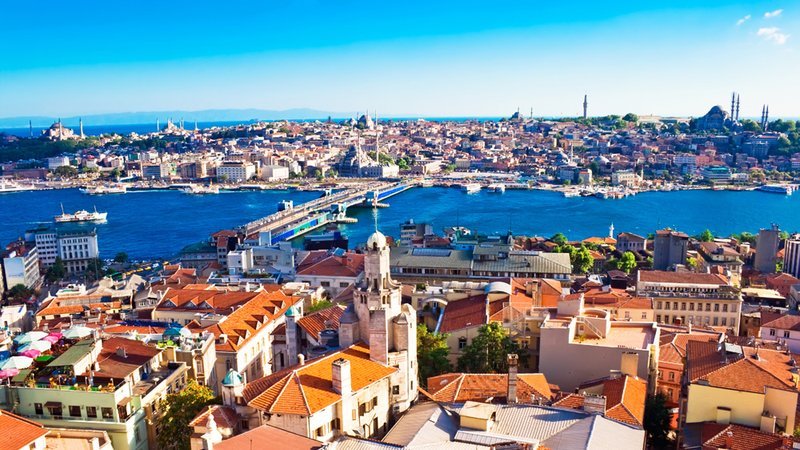 U Turskoj otpušteno još 10.000 službenika