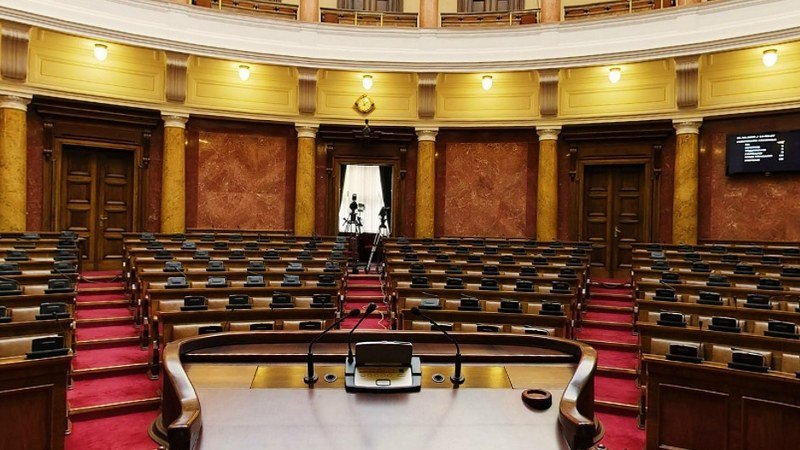 Poslanici daju 180 miliona na putovanja!
