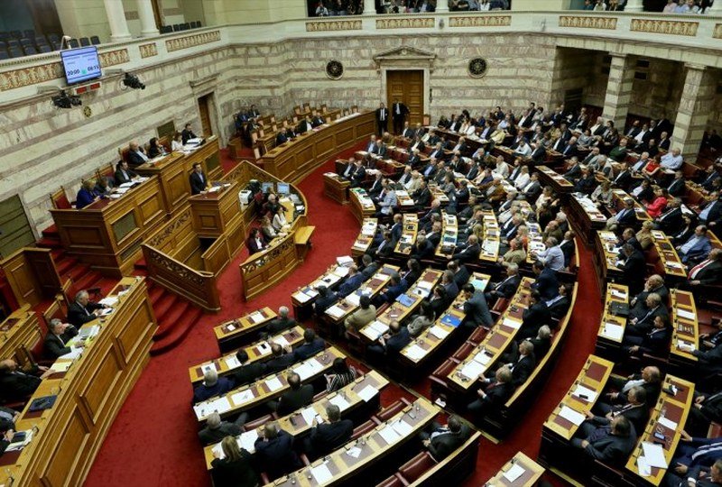 Sukob u grčkom parlamentu, izbačen poslanik ultradesnice