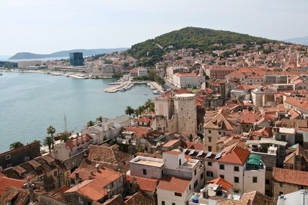 Hrvatska: Potres osim panike izazvao i značajniju materijalnu štetu
