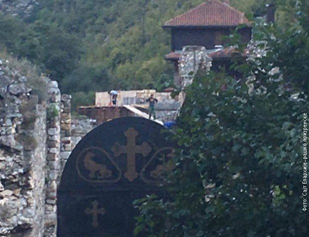 Kosovske vlasti blokirale radove na manastiru u Prizrenu