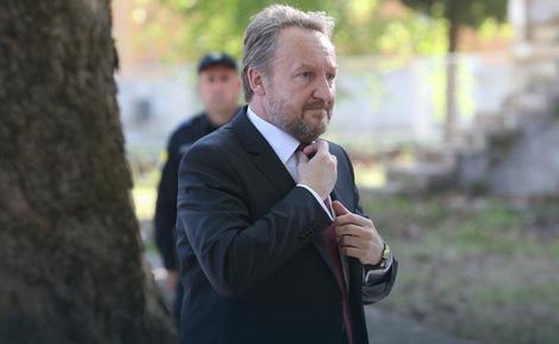 Izetbegović: Raduje me dolazak Vučića u Sarajevo