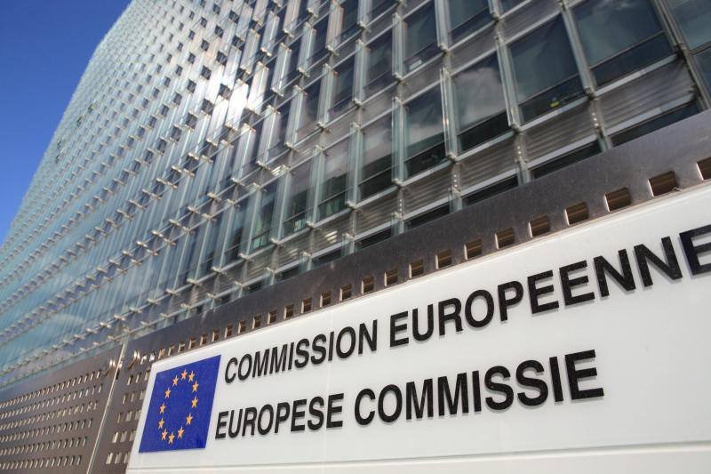 EK: Budžeti osam članica evrozone rizikuju kršenje propisa