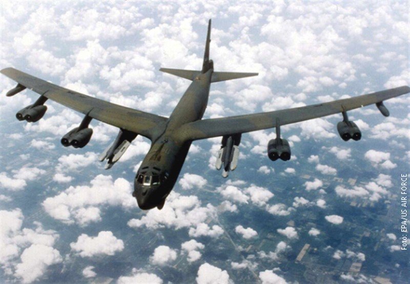 Usred leta otpao motor sa strateškog bombardera B-52
