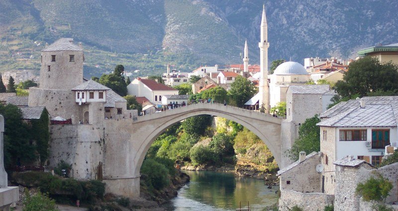 Mostar: U blizini mosta pronađena granata iz Drugog svetskog rata
