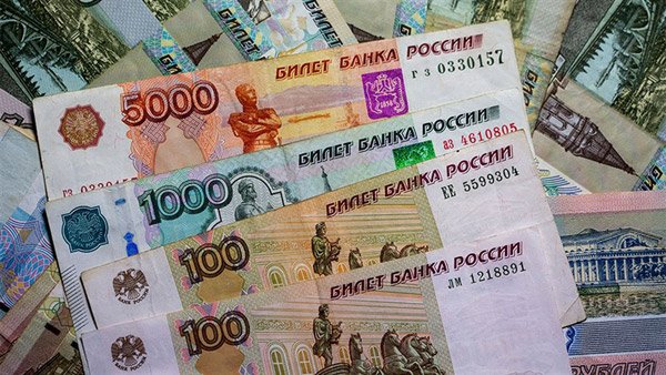 Ruska rublja najjsnažnija valuta u 2016. godini