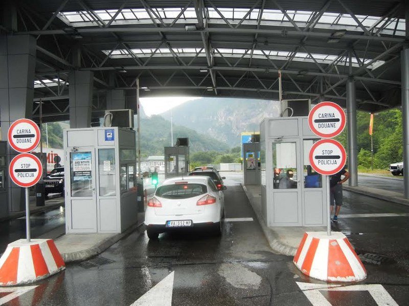 U Crnu Goru i dalje sa ličnom kartom
