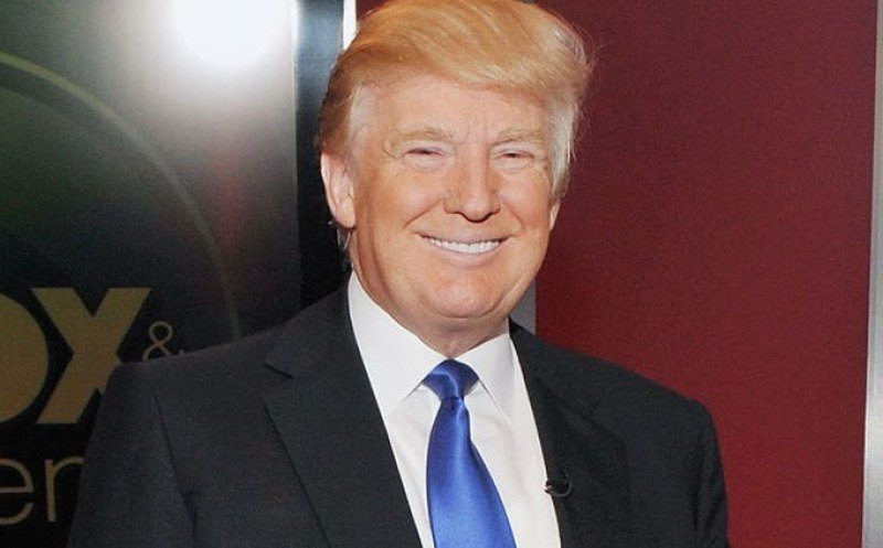 Njujork Tajms: Tramp namerava da zadrži šefa FBI